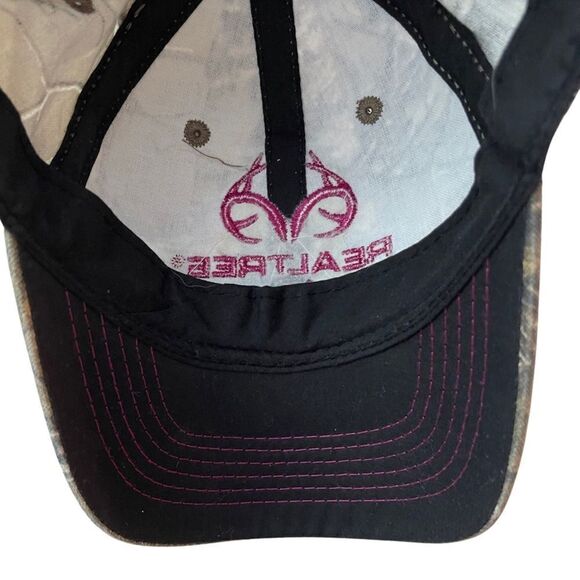 Realtree Pink Logo Camouflage Ladies Fit Hat - Picture 4 of 6